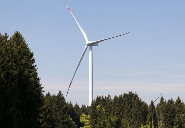 PB: Symbolbild: Der Windpark St. Wendel entsteht im Waldgebiet südlich der Straße L131 zwischen St. Wendel und Werschweiler. Foto: Grabe/Ørsted