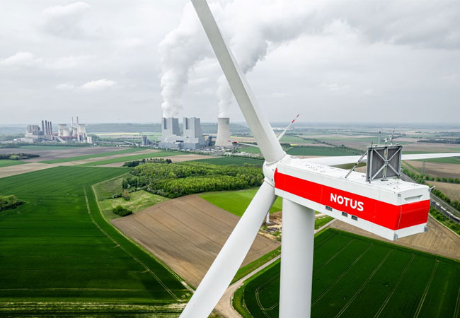 PB: Rheinisches Revier: Neue Windenergieanlagen vor dem ehemals größten Braunkohlekraftwerk in Deutschland / ©: Rainer Keuenhof