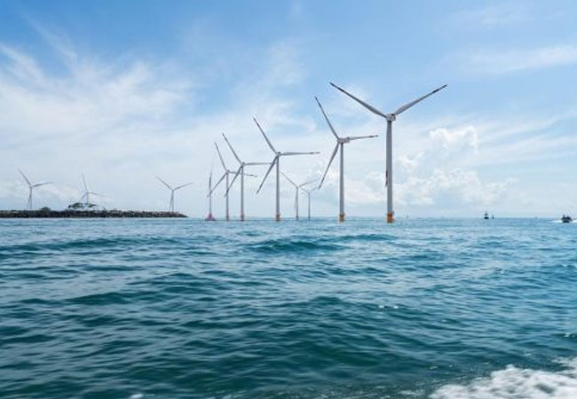 PB: OFFSHORE-WINDENERGIE: SCHLÜSSEL ZUR NACHHALTIGEN ENERGIEVERSORGUNG UND KLIMASCHUTZ / ©: green consult services GmbH