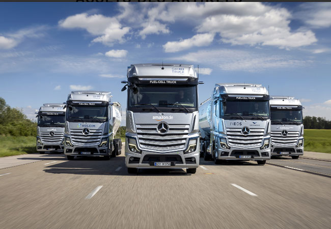 PB: Brennstoffzellen-Lkw im Logistikeinsatz: Start der kundennahen Erprobungen von Mercedes-Benz GenH2 Trucks / ©: Daimler Truck