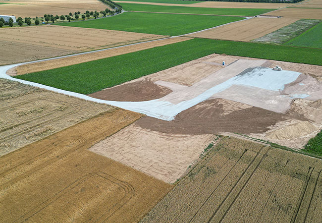 PB: Fertiggestellte Baustelle für die Vestas V 162 in Mainz-Hechtsheim. Mit einer Nabenhöhe von 169 Metern und einem Rotordurchmesser von 162 Metern wird diese Anlage mit einer Gesamthöhe von 250 Metern die größte und leistungsstärkste in Mainz sein. / Copyright: GAIA mbH