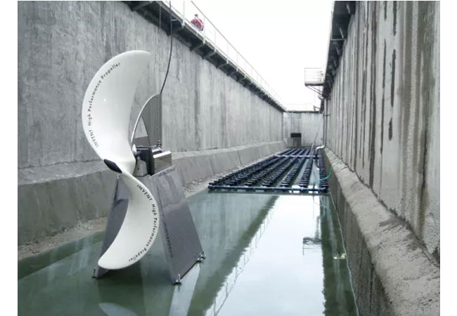 PB: CYBERFLOW®-Strömungsbeschleuniger in einer Kläranlage in Bulgarien (© INVENT Umwelt- und Verfahrenstechnik AG)