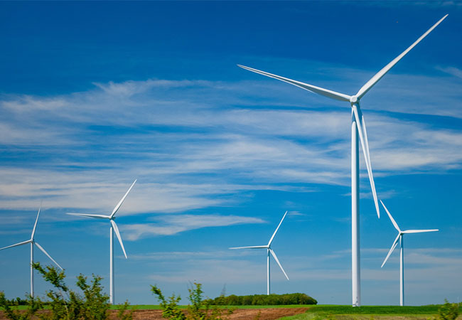 pb. WindEurope’s Autumn Wind Energy Data shows Europe built 6.4 GW of new wind farms in the first half of 2024. Turbine orders were up year on year and auction volumes are strong. But grid bottlenecks are delaying projects. And it’s challenging right now to get big new investments over the line. Further improvements are needed in auction design. Permitting is improving though not everywhere yet. And ports need investments.