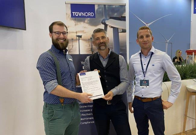PB: TÜV NORD verifiziert erstmals Drohnensystem zur Inspektion von Windenergieanlagen