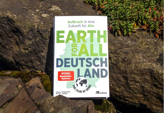 PB: Das Buch "Earth for All Deutschland - Aufbruch in eine Zukunft für Alle" des Wuppertal Instituts und des Club of Rome ist am 14. Oktober 2024 im oekom Verlag erschienen.