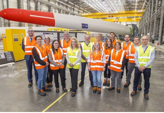 Erster recycelbare Rotorflügel für den RWE-Offshore-Windpark Sofia vorgestellt / ©: RWE