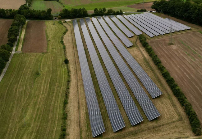 PB: Der Solarpark Amberg Süd versorgt umgerechnet 1.800 Haushalte mit grünem Strom. / ©: Ørsted