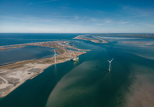 PB: Limfjordskaj II, Der Hafen Thyborøn wird Basishafen für den RWE-Offshore-Windpark Thor / ©: RWE
