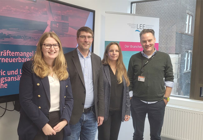 PB: vlnr. Jana Fingerhut, Bertelsmann Stiftung; Lars Günsel, LEE; Tanja Weinmann, Alterric; John Agena, Alterric / ©: Alterric