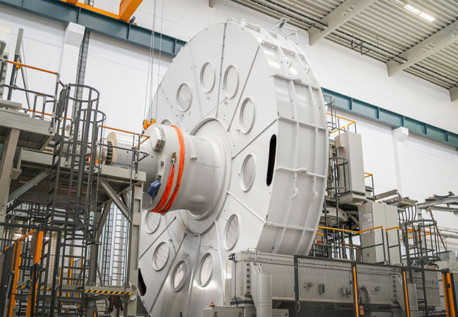 PB: Der Generator der E-175 EP5 E2 auf dem Teststand am Forschungs- und Entwicklungsstandort in Aurich