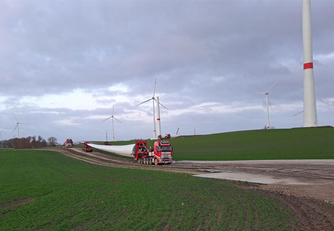 PB: Anlieferung eines Rotorblatts (Symbolbild) / ©: ENERTRAG