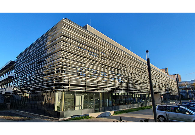 PB: Außenansicht Neubau des Labors der Physik der Universität zu Köln / ©: synavision