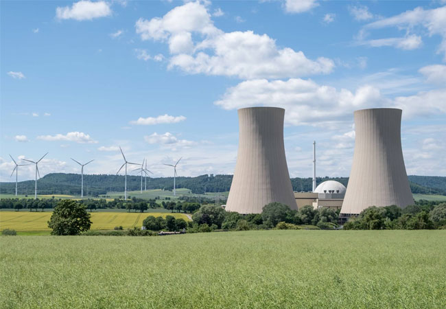 PB: Seit Fukushima wurden in Europa bereits 37 Kernkraftwerke endgültig stillgelegt / ©: wlad074 / Adobe Stock / Herausgeber: IWR