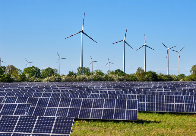 BU: Qualitas Energy erhält Investorenzusagen in Höhe von 200 Mio. € / ©: iStock/ elxeneize / Qualitas Energy