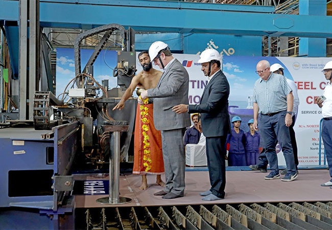 PB: Der Meilenstein wurde gestern (25. Februar 2025) bei Cochin Shipyard Ltd. in Indien gefeiert, wo die Planungs-, Konstruktions- und Bauarbeiten durchgeführt werden.