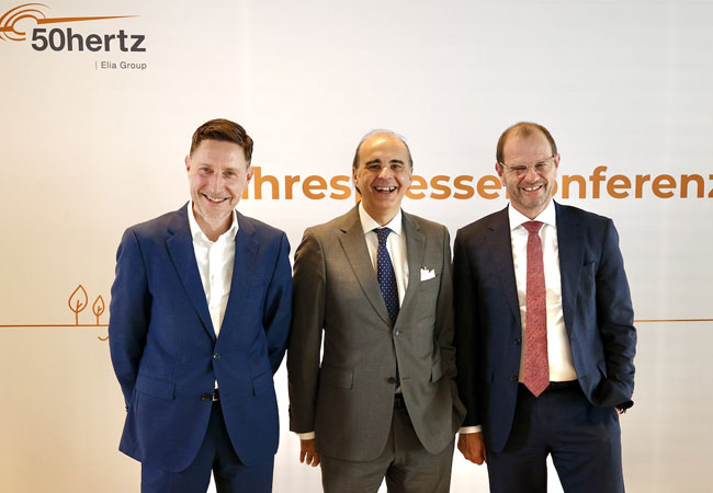 PB: Marco Nix (50Hertz Geschäftsführer Netzausbauprojekte und Finanzen), Bernard Gustin (CEO Elia Group), Stefan Kapferer (Vorsitzender der 50Hertz-Geschäftsführung). (v.l.n.r.).