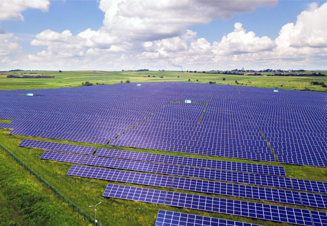 PB: SUNCATCHER sichert sich über Qualitas Energy Brückenfinanzierung für zwei PV-Projekte mit 111 MWp in Deutschland und Polen / ©: Capcora