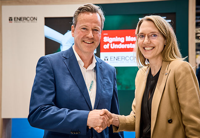 PB: Ein gemeinsames Bild von Katja Wünschel und Ulrich Schulze Südhoff für Medienzwecke ist verfügbar im Mediencenter / (Credit: ENERCON Global GmbH)
