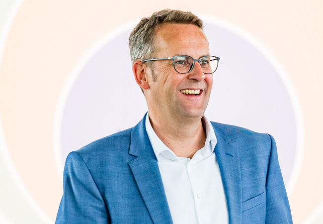 PB: BET Consulting gewinnt Branchenexperten Heinz-Werner Hölscher als assoziierten Partner / : © Jonas Conklin