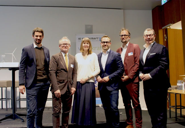 PB:Windkraftbranchentreffen am Windwirtschaft am Erste Campus