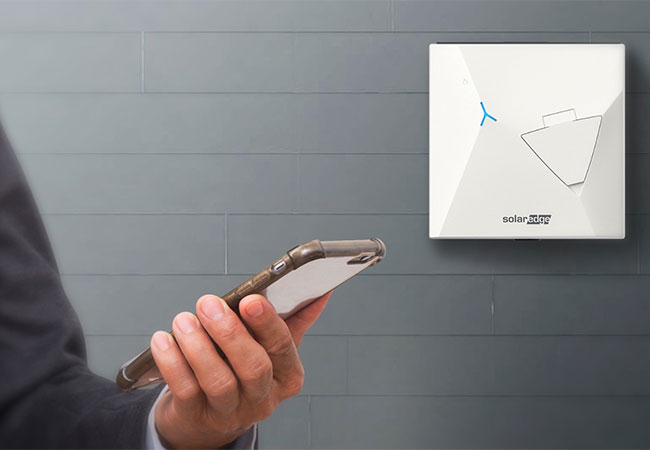 PB: Seit der Installation der PV- und EV-Ladelösung von SolarEdge meldete einer der ersten Beta-Kunden eine Senkung der Ladekosten um 70 Prozent. / ©: SolarEdge
