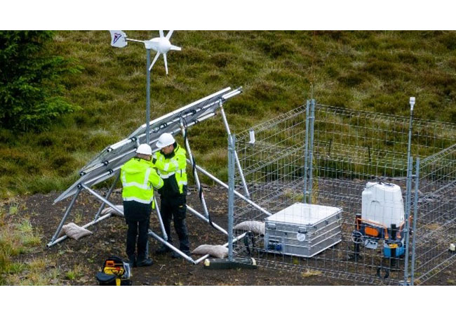 PB: PHOTO - ZX 300 wind Lidar being deployed on site