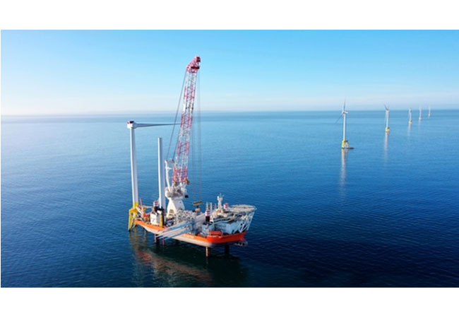 PB: Fred. Olsen Windcarrier’s installation vessel - Brave Tern ©Fred. Olsen Windcarrier