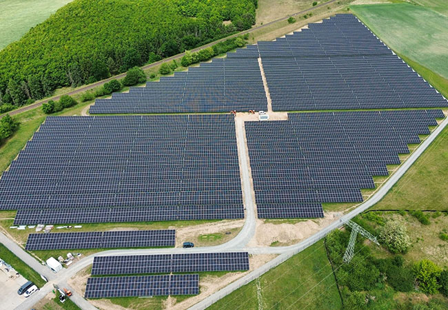 PB: Luftbild Solarpark Treuenbrietzen / ©: Quadoro Investment GmbH