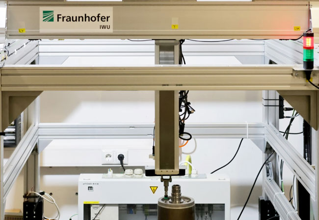 PB: So kann Demontage automatisiert und effizient gelingen: am Fraunhofer IWU entwickelter Demontage-Demonstrator / ©: Fraunhofer IWU