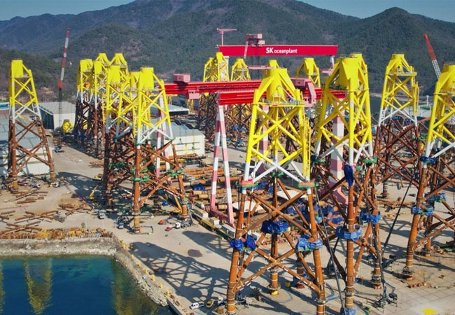 PB: SK OceanPlant’s yard in Goseong County, South Korea - Glamox MIR G2 WOF luminaire for offshore wind applications.