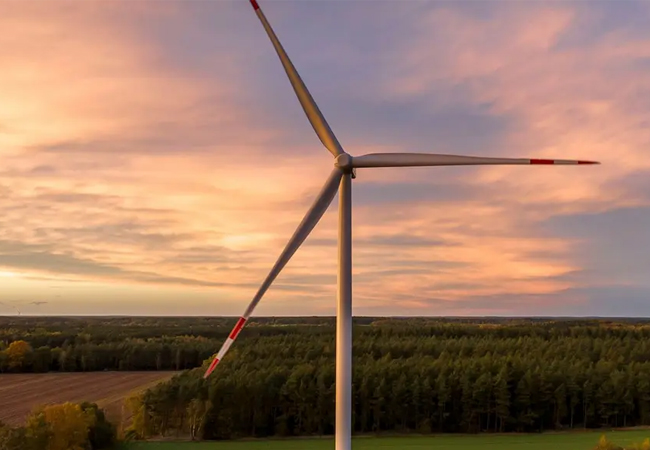 PB: Windparks Sundern-Allendorf - Während der Transporte kann es zu temporären Straßensperrungen auf der Strecke kommen, die nach Bedarf durch die Begleitfahrzeuge geregelt werden. / ©: PNE