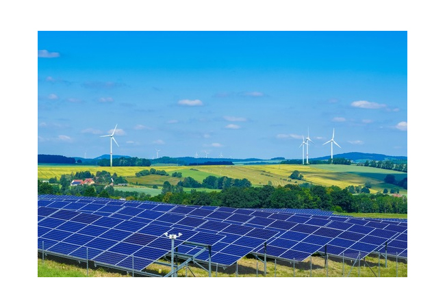 PB: Erneuerbare Energien bieten Chancen für die Entwicklung ländlicher Räume / ©: DBU
