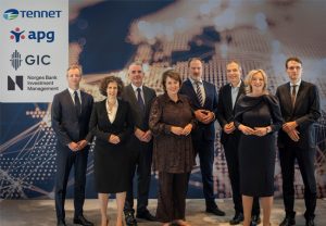 PB: TenneT Holding hat heute eine Vereinbarung mit drei großen institutionellen Investoren in Europa über deren Beteiligung an TenneT Germany erzielt.