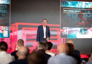 PB:  "KI zieht mehr und mehr ins Engineering ein, und wir beschäftigen uns intensiv mit diesen Themen, insbesondere mit der KI-gesteuerten industriellen Automatisierung“, erklärt Haluk Menderes, Geschäftsführer Vertrieb bei Eplan. / ©: Eplan