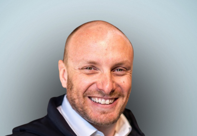 PB: Daniel Fellhauer ist Seriengründer, Transformationsexperte und Buchautor.