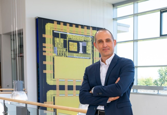 PB: Prof. Giovanni Del Galdo erweitert ab 1. November 2025 die Institutsleitung des Fraunhofer-Instituts für Integrierte Schaltungen IIS mit Hauptsitz in Erlangen. / ©: Fraunhofer IIS / Paul Pulkert