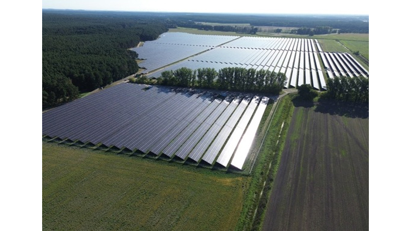 PB: Der Solarpark Frankeförde mit knapp 73 Megawatt, nach nur sechs Monaten Bauzeit von GP JOULE ans Netz gebracht. ©: GP JOULE