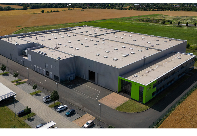 PB: Solarfabrik für Fahrzeuge startet Produktion im sächsischen Zwenkau