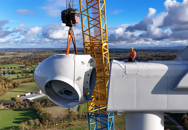 PB: Mit Pays d’Auge realisiert VSB France sein bislang größtes Projekt. Das Bild zeigt den Windpark Droux, der stellvertretend für die erfolgreiche Umsetzung früherer Projekte in Frankreich steht. / ©: Mathias Leclerc/VSB France