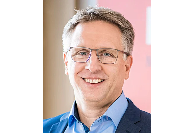 PB: Wolfgang Wiederer, Leiter des Beckhoff Vertriebsbüros in Deggendorf
