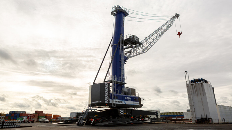 PB: Neuer BLG-Liebherr-Hafenmobilkran stärkt Projekt- und Schwergutlogistik im Neustädter Hafen