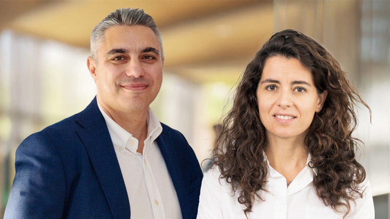 Pressefoto: Helene Dimitracopoulos, Geschäftsführerin und stellvertretende Leiterin des Bereichs Energy Transition Infrastructure bei Mirova and Takis Sarris, Geschäftsführer von JUWI Hellas / ©: JUWI