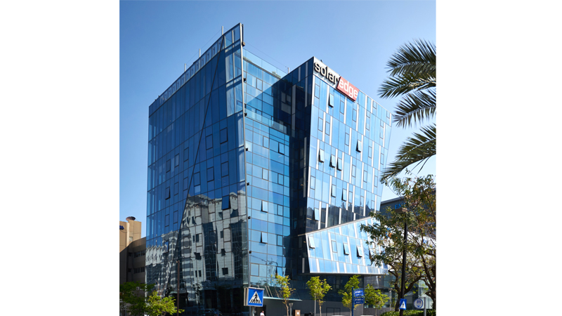 PB: Partnerschaft für die Zukunft: SolarEdge und Infineon entwickeln hocheffiziente SST-Technologie für KI-Rechenzentren.