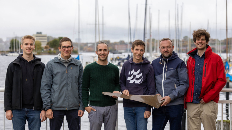 PB: Projektleiter Prof. Dr.-Ing. Sten Böhme mit seinen studentischen Mitarbeitenden Michel Looft, Peter Schönhardt und Henning Manske (von links). Foto: Leandra Freese / HAW Kiel
