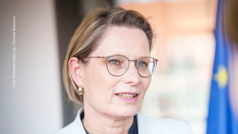 PB: Bundesministerin der Justiz und für Verbraucherschutz, Dr. Stefanie Hubig Quelle: Photothek Media Lab / Dominik Butzmann