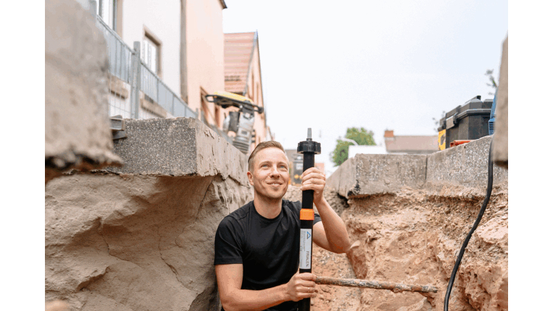 PB: Wir bewegen Energie. - Netze sind das Rückgrat der Energiewende – und unsere Verantwortung. Wir betreiben überregional Gas-, Strom- und Wärmenetze. Mit einer modernen Unternehmenskultur, hohen Innovationskraft und einer klaren Digitalisierungsstrategie treiben wir die Transformation der Energiewirtschaft aktiv voran und sind dabei weit mehr als ein klassischer Netzbetreiber.