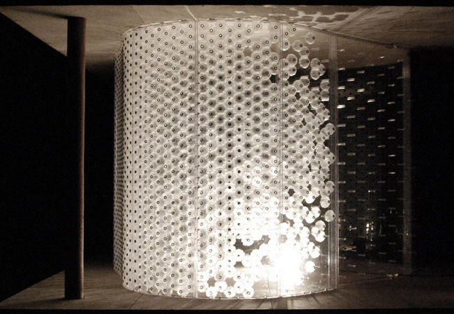 showroom In the Breathing Skins showroom, the Breathing Skins Technology can be experienced and tested under realistic conditions. On every square meter, 140 pneumatic muscles are controlled without any visible technical installations. Around 2800 of these are integrated into the facade, amounting a length of over ten meters and an area of 25sqm.